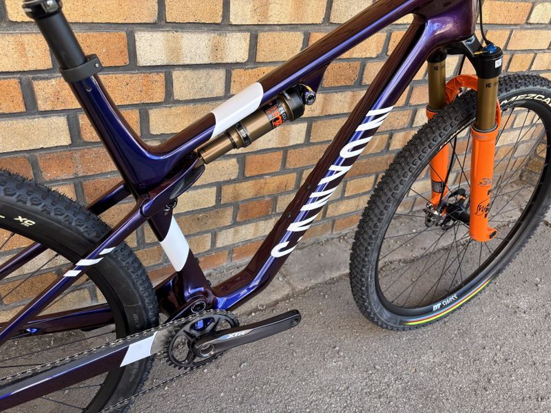 CANYON LUX CFR, vel. L - 495 mm - zakázková stavba - SHIMANO XTR 1 x 12 / FOX / DT SWISS - NOVÉ