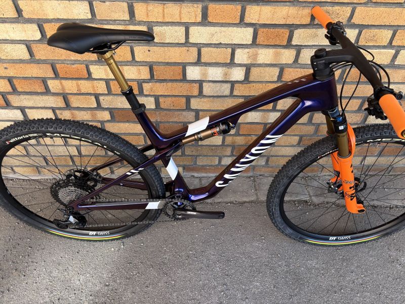 CANYON LUX CFR, vel. L - 495 mm - zakázková stavba - SHIMANO XTR 1 x 12 / FOX / DT SWISS - NOVÉ