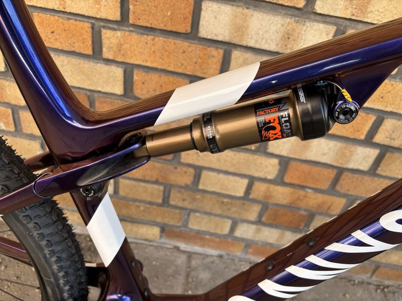 CANYON LUX CFR, vel. L - 495 mm - zakázková stavba - SHIMANO XTR 1 x 12 / FOX / DT SWISS - NOVÉ