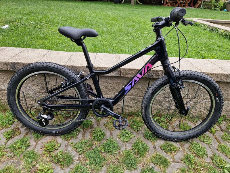 Prodám karbonové dětské kolo Sava Barn 2.2, jen 8kg