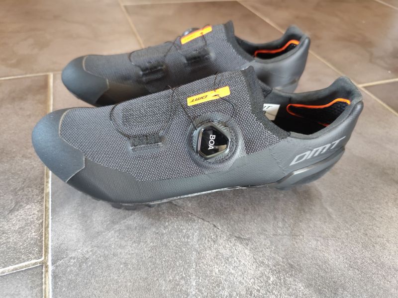 DMT KM30 vel. 43.5 černá MTB tretry - NOVÉ