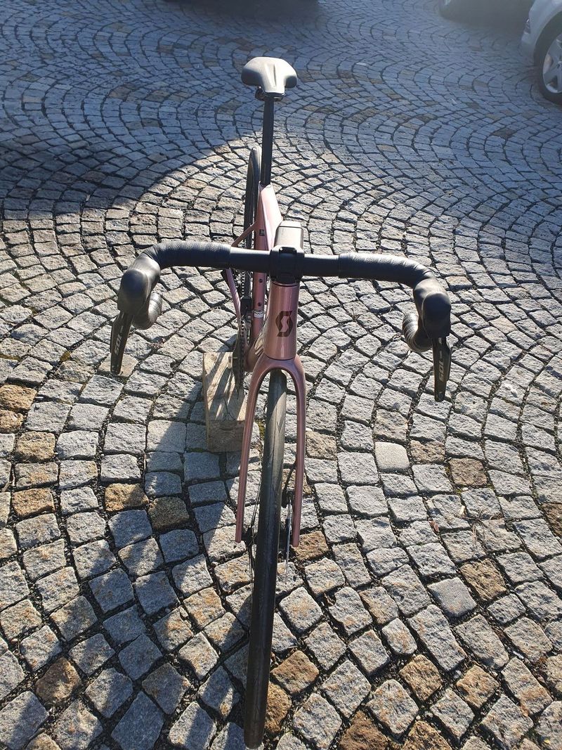 SCOTT ADDICT RC 30 vel.M modelový rok 2025 KOUPENO V ČR. Záruka výrobce do dubna 2027