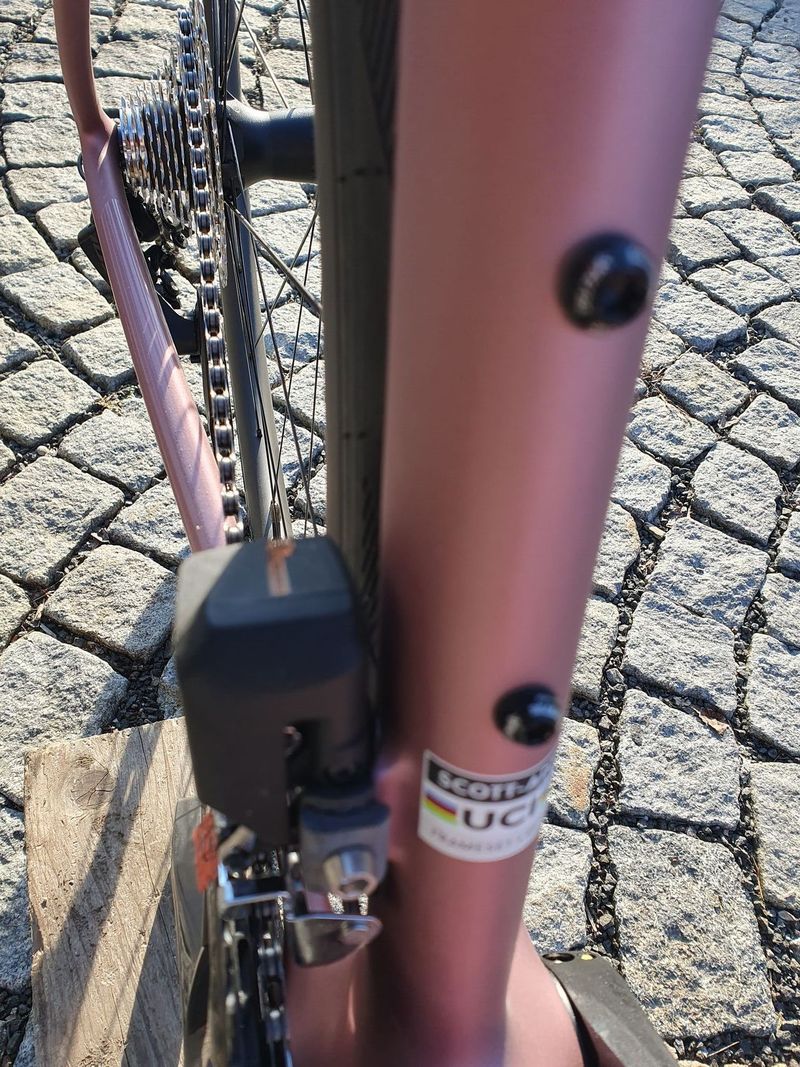 SCOTT ADDICT RC 30 vel.M modelový rok 2025 KOUPENO V ČR. Záruka výrobce do dubna 2027