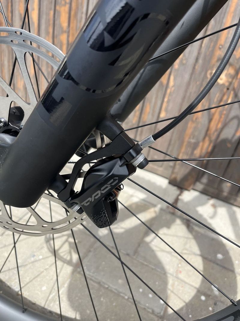 Nové čtyřpístkové brzdy Sram Code R celý set