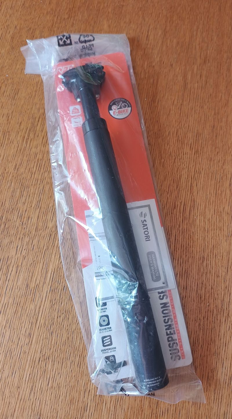 Odpružená sedlovka Cube RTR Pro 30,9/350