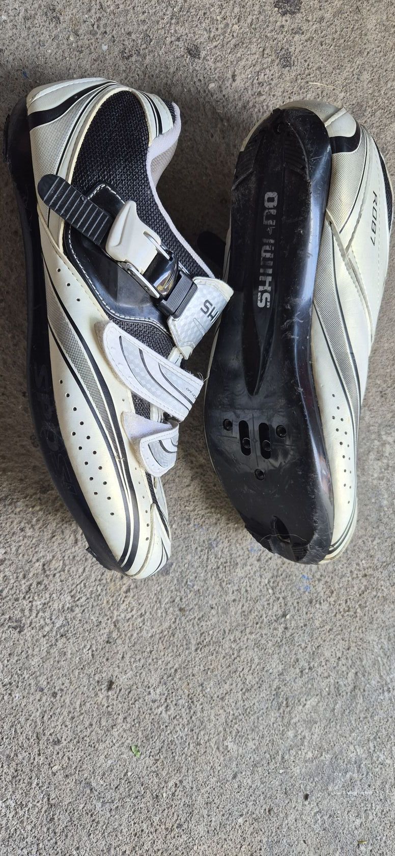 Tretry silniční Shimano R087