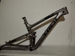 Celoodpružený 29 karbónový rám Trek Top fuel 9.7 veľ.L