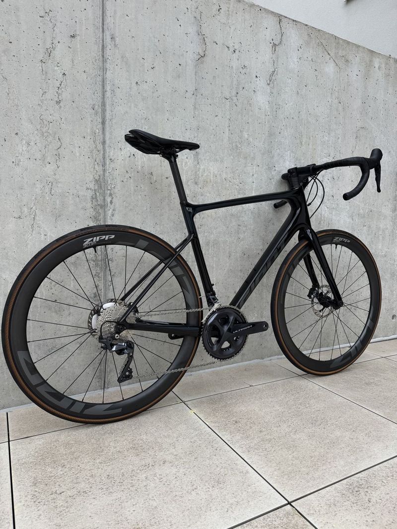 Silniční kolo Giant DEFY vel. M/L (177-187cm) Carbon
