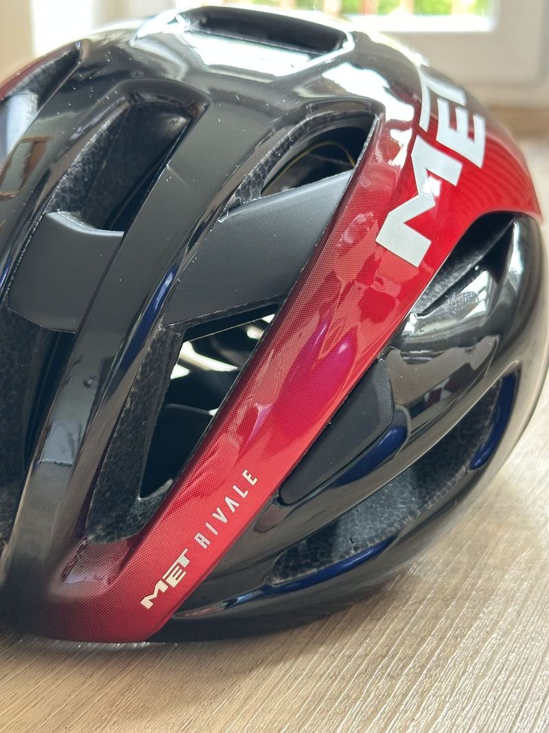 MET Rivale Mips vel.M