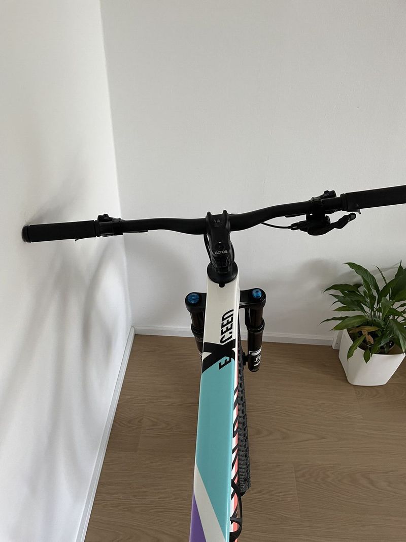 Canyon Exceed CF7