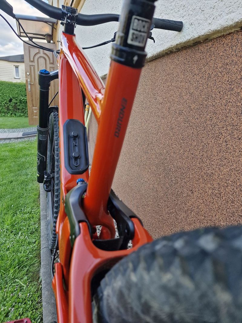 Rám Specialized enduro comp 