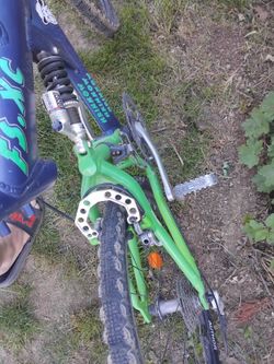 Celopéro Hrinkow brzdy Magura