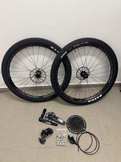 Sada kol RaceFace Arc 27+pneu+ kotouče - NOVE