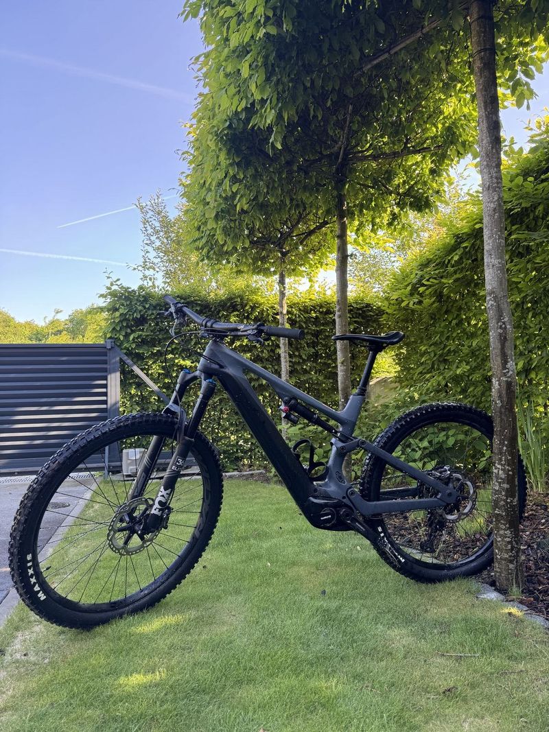 CANYON SPECTRAL ON CF8, najeto 1000km