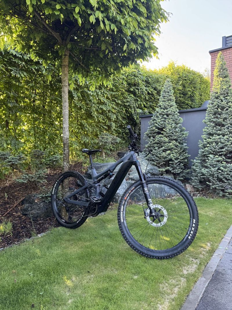 CANYON SPECTRAL ON CF8, najeto 1000km