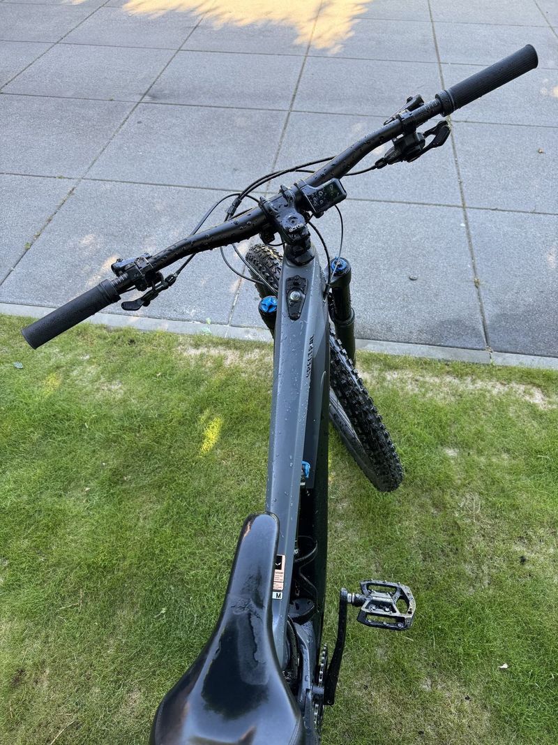 CANYON SPECTRAL ON CF8, najeto 1000km