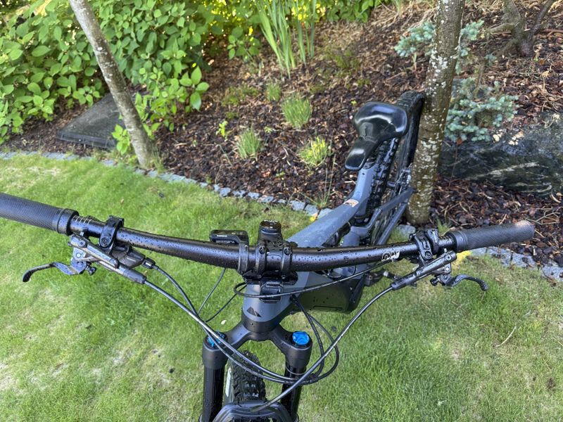 CANYON SPECTRAL ON CF8, najeto 1000km
