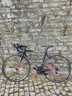 Silniční kolo Specialized Allez e5 z roku 2015, velikost 54 (170 - 175cm) bez pedálů
