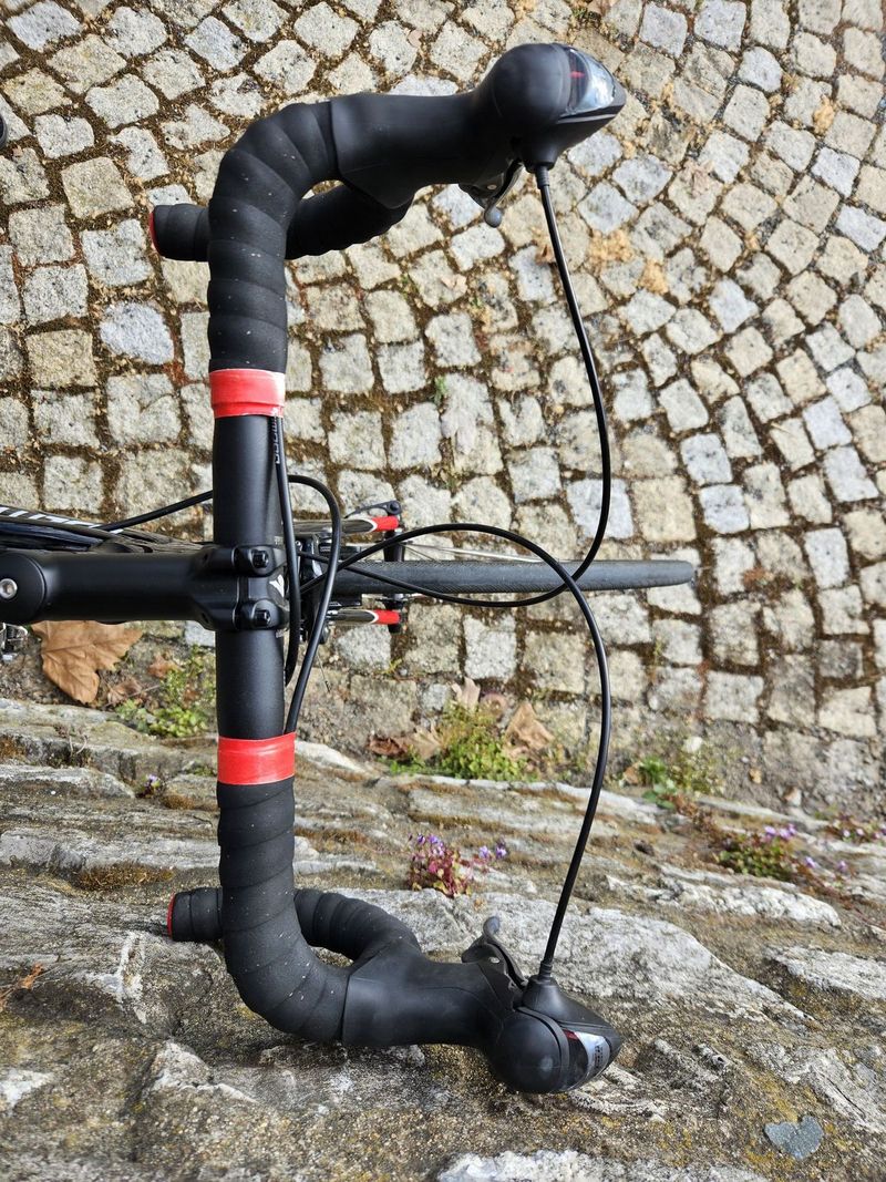 Silniční kolo Specialized Allez e5 z roku 2015, velikost 54 (170 - 175cm) bez pedálů