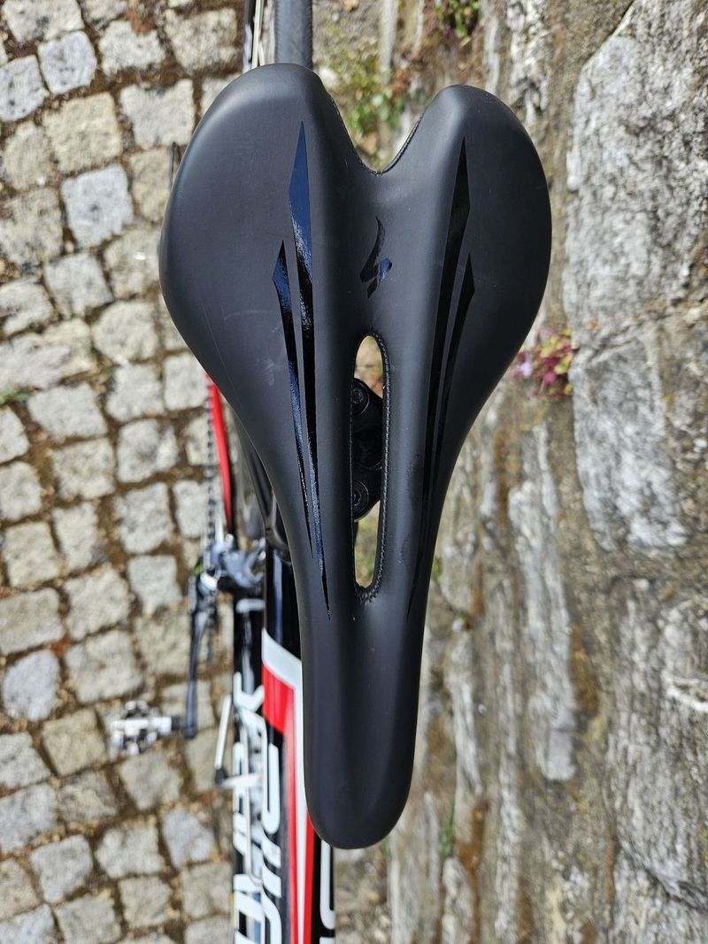 Silniční kolo Specialized Allez e5 z roku 2015, velikost 54 (170 - 175cm) bez pedálů