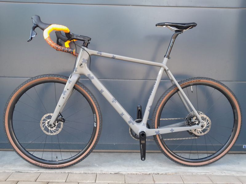 Gravel kolo Merit Plus 2022 - velikost XL(výška postavy dle výrobce 187-196 cm)