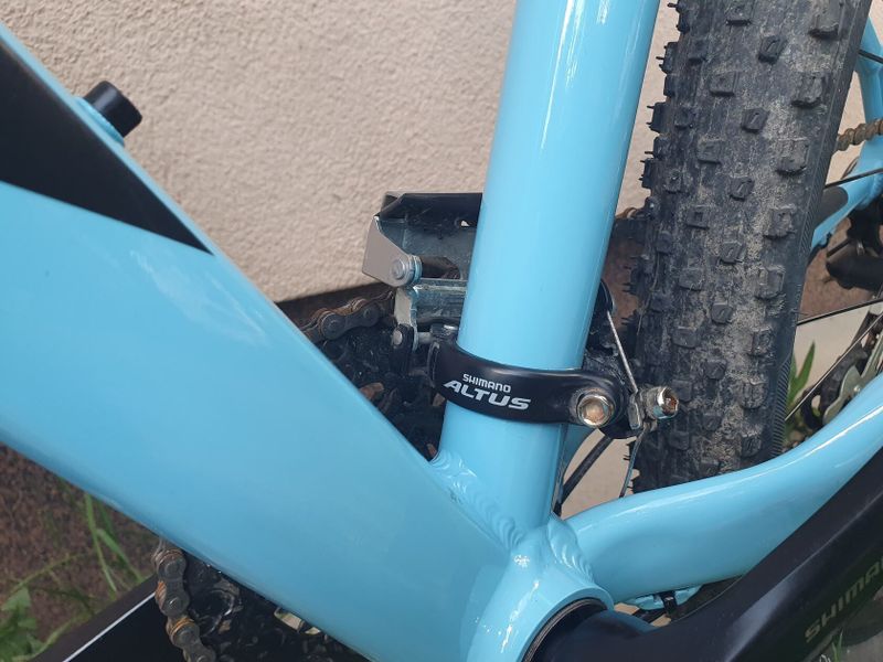 TREK Marlin 5 (2023), rám vel. S, kola 27,5'', nájezd cca 300 km