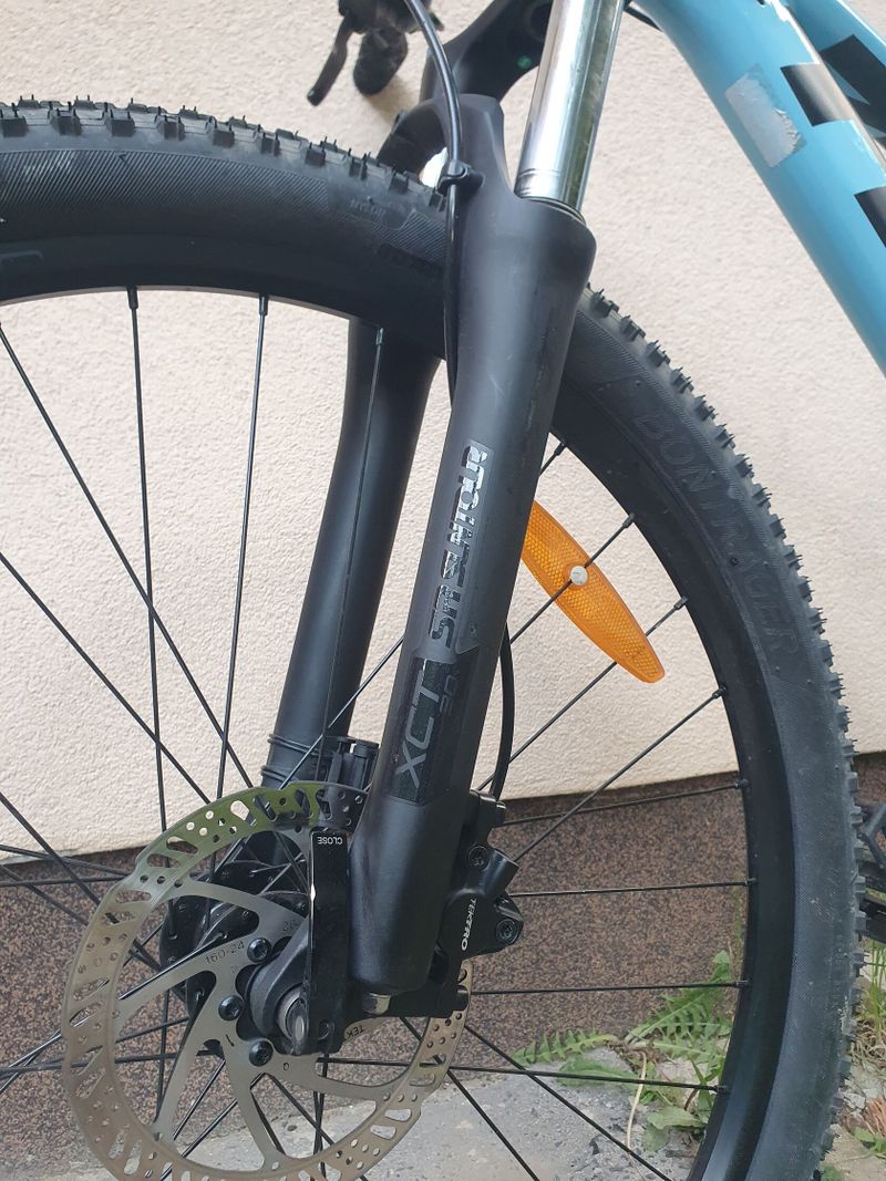 TREK Marlin 5 (2023), rám vel. S, kola 27,5'', nájezd cca 300 km