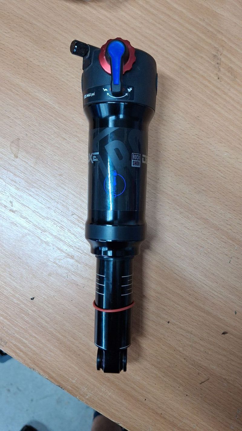 Rockshox deluxe select+ 205x65 