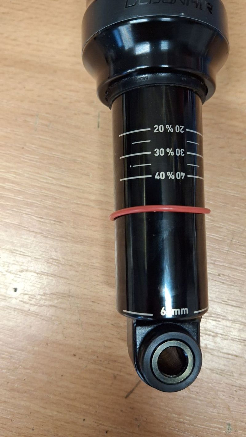 Rockshox deluxe select+ 205x65 