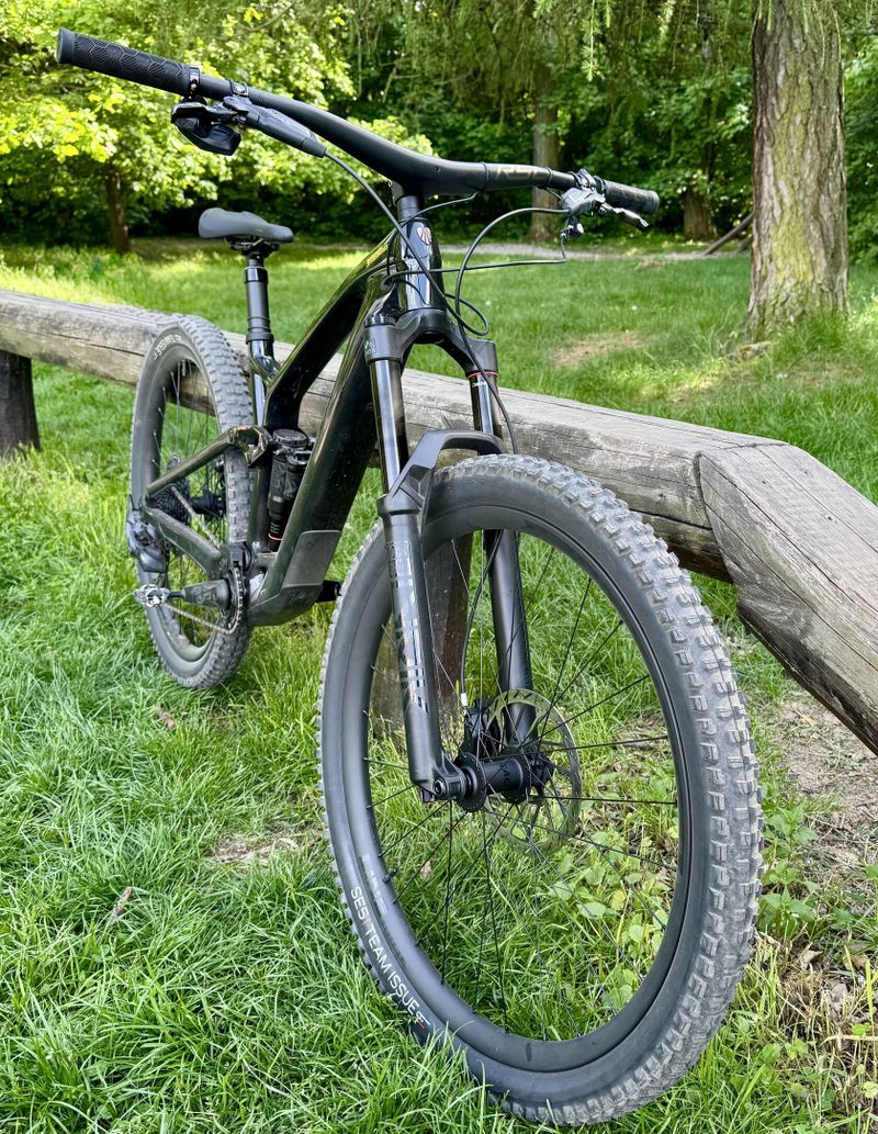 TREK FUEL EXE 9.8 GX AXS