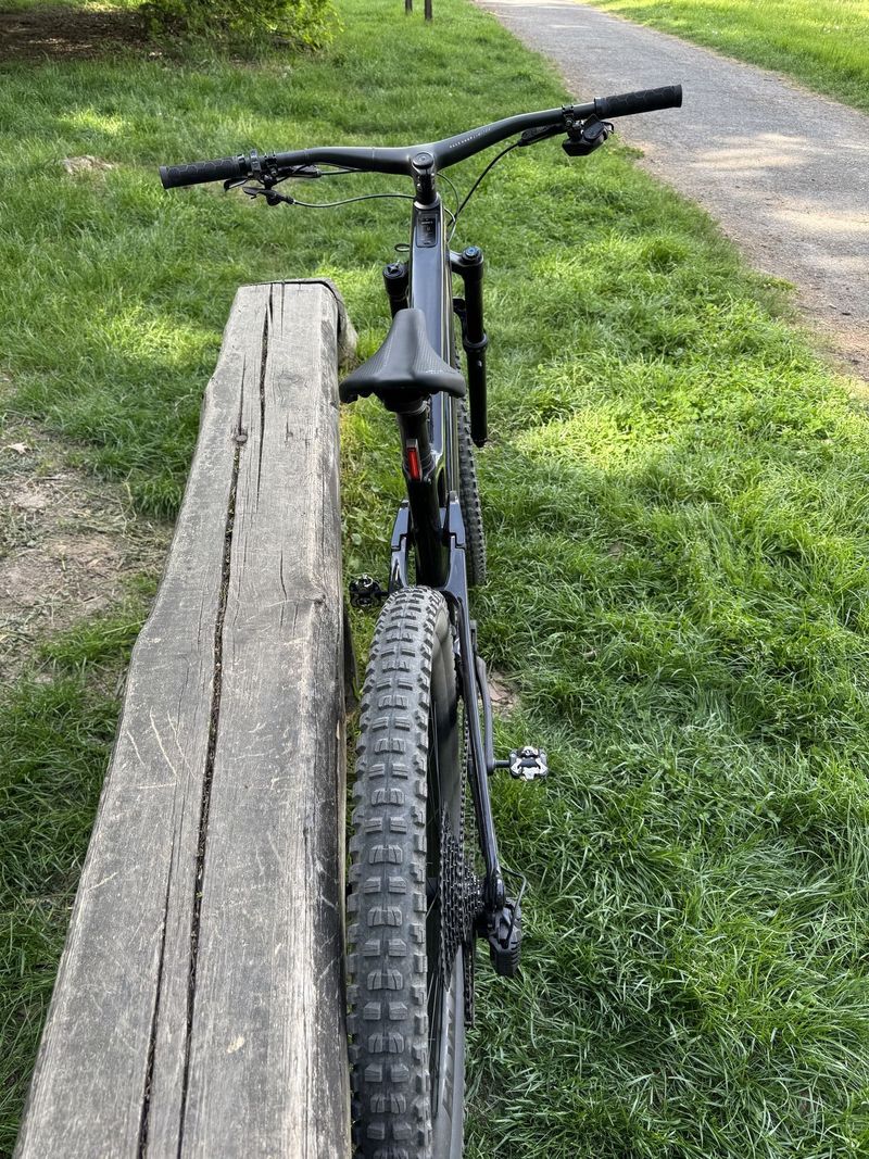 TREK FUEL EXE 9.8 GX AXS