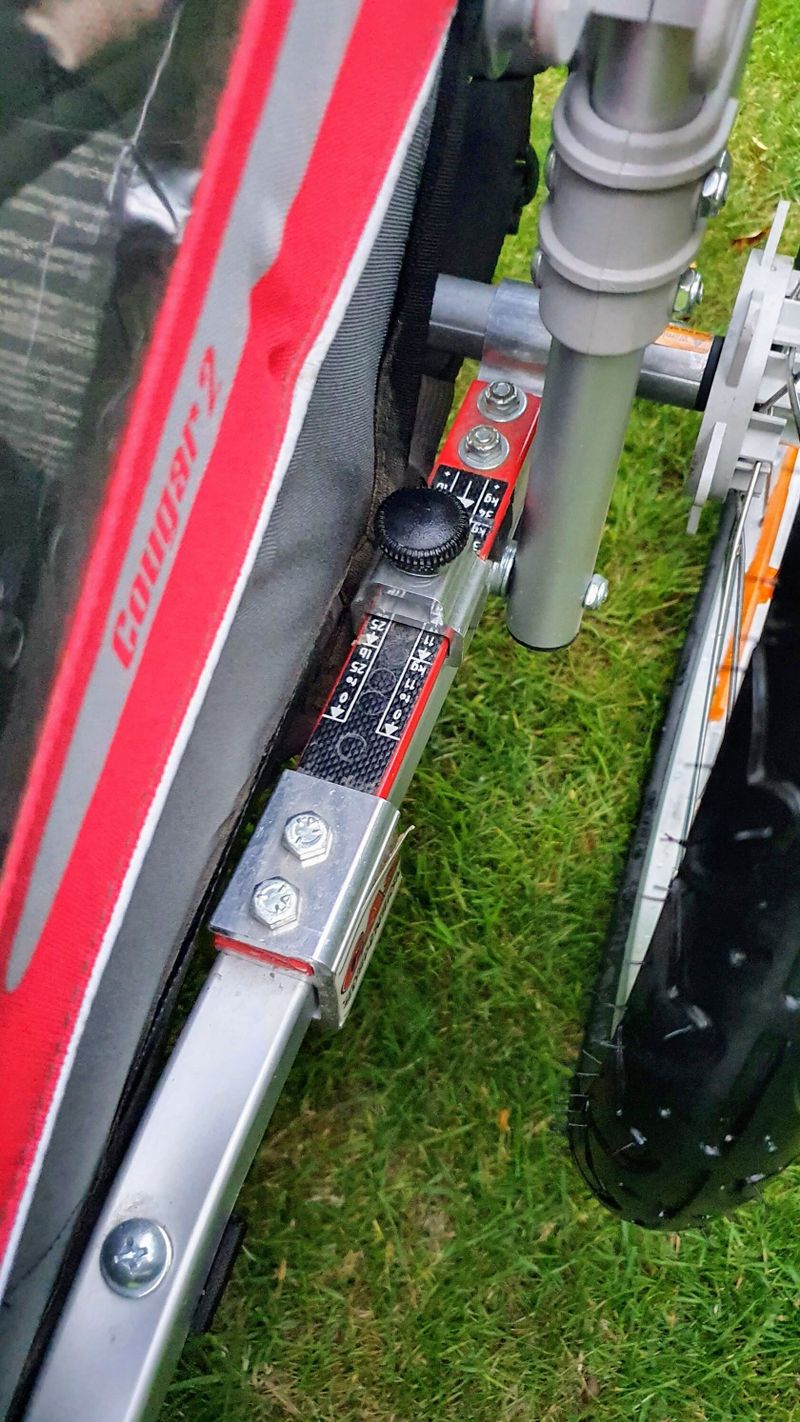CHARIOT CX 2 - odpružený dětský vozík za kolo - velmi zachovalý