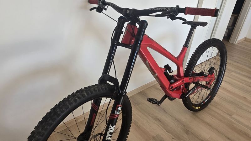 YT Tues 29, vel. XL (180-195 cm cca)