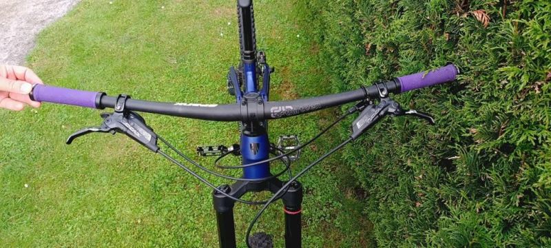 TREK Slash 8 vel.M