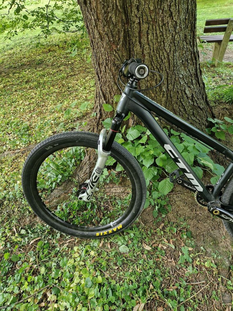 Prodám CTM Dirtking pro +title,XT brzda a Saint kliky.