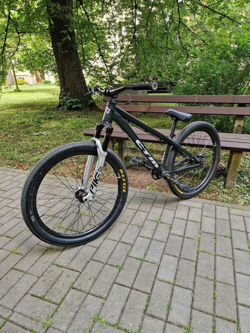 Prodám CTM Dirtking pro +title,XT brzda a Saint kliky.