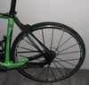 Fullcarbon - silniční kolo KTM v barvě teamu HRINKOW