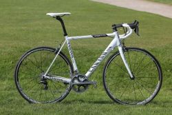 Celokarbonové silniční kolo CANYON ULTIMATE CF F-10, TOP STAV, hmotnost 6,9 kg