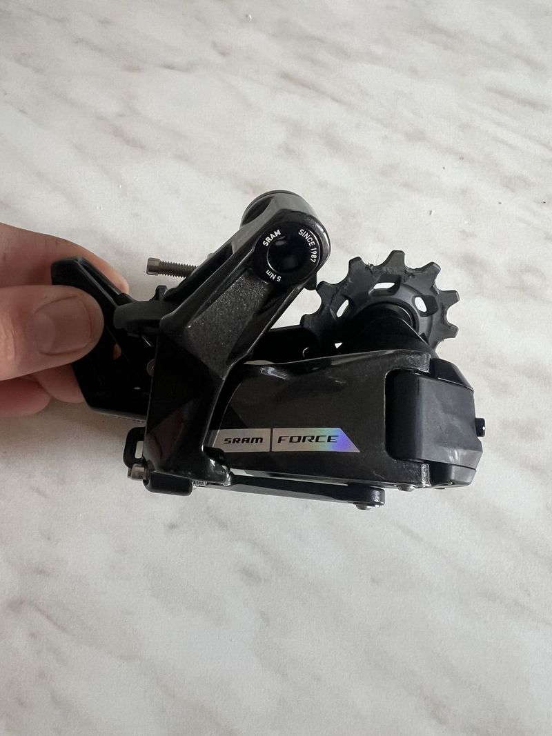 Přehazovačka SRAM Force XPLR AXS D2 12 rychl. Iridescence Max 44z