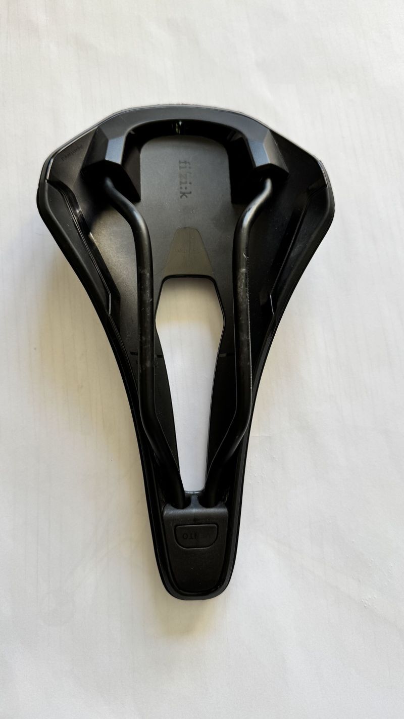 Sedlo Fizik Vento Argo R5 140 mm