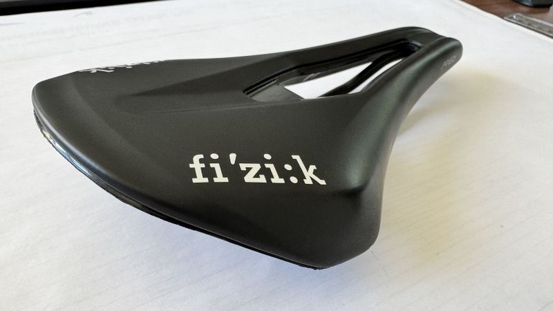 Sedlo Fizik Vento Argo R5 140 mm