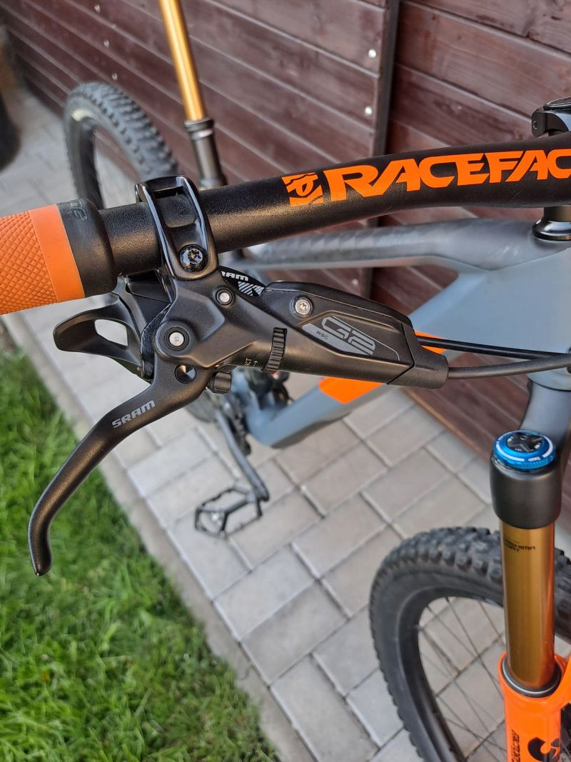 TOP enduro kolo Cube Stereo / velikost M / 29er kola / Fox po servisu / dobrý stav