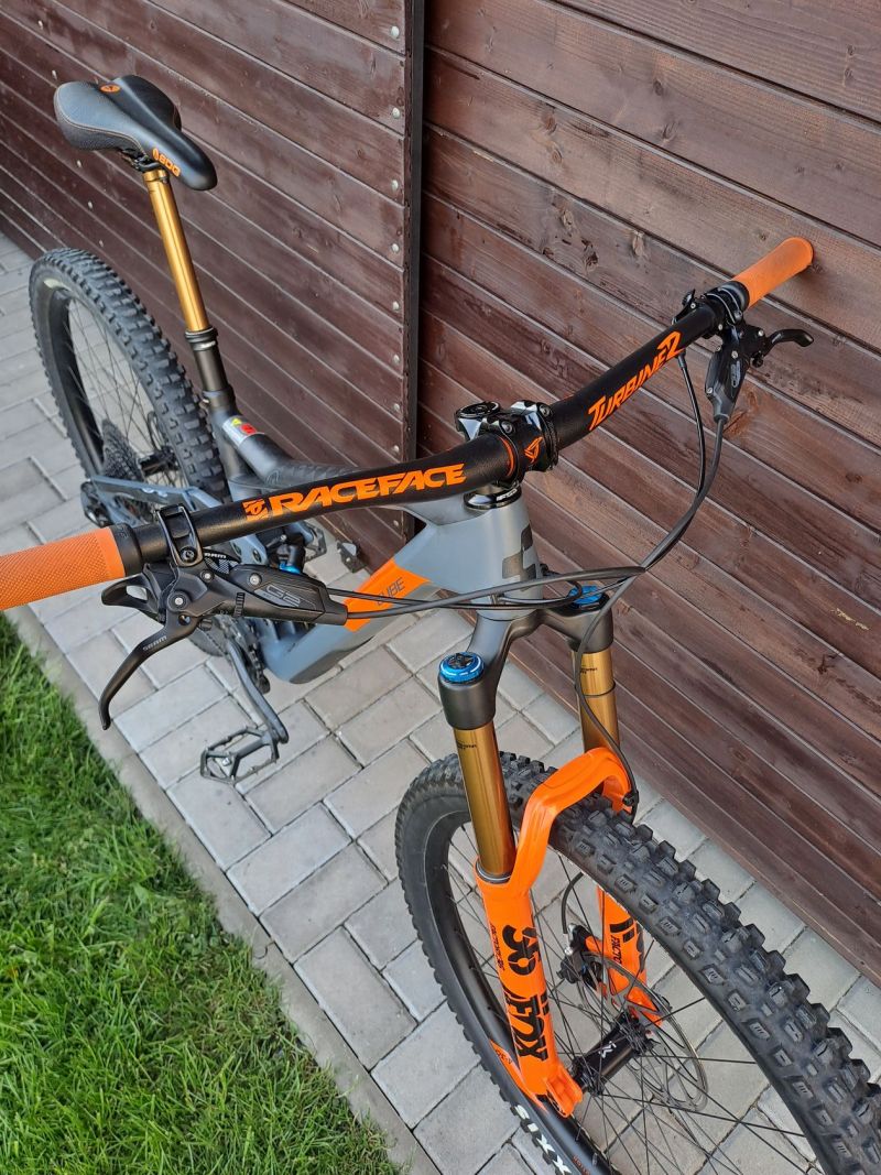 TOP enduro kolo Cube Stereo / velikost M / 29er kola / Fox po servisu / dobrý stav