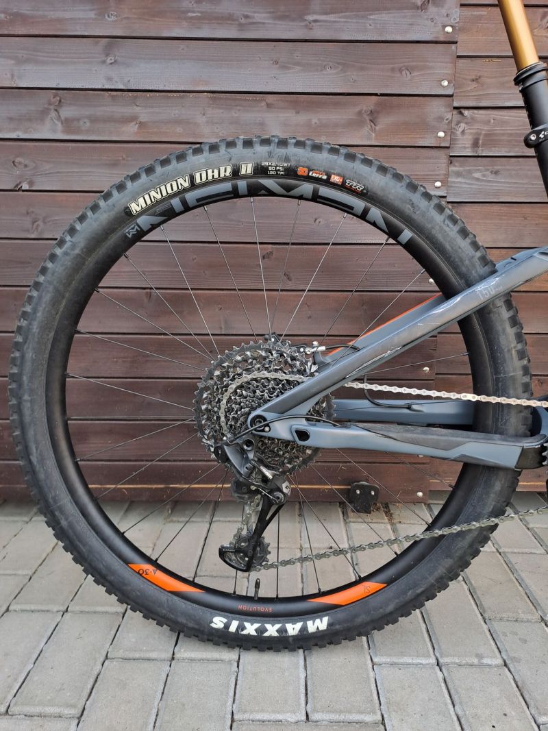 TOP enduro kolo Cube Stereo / velikost M / 29er kola / Fox po servisu / dobrý stav