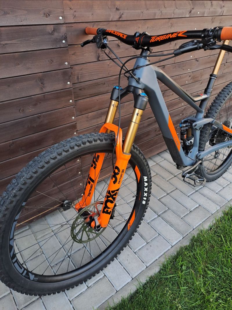TOP enduro kolo Cube Stereo / velikost M / 29er kola / Fox po servisu / dobrý stav