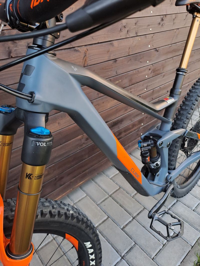 TOP enduro kolo Cube Stereo / velikost M / 29er kola / Fox po servisu / dobrý stav