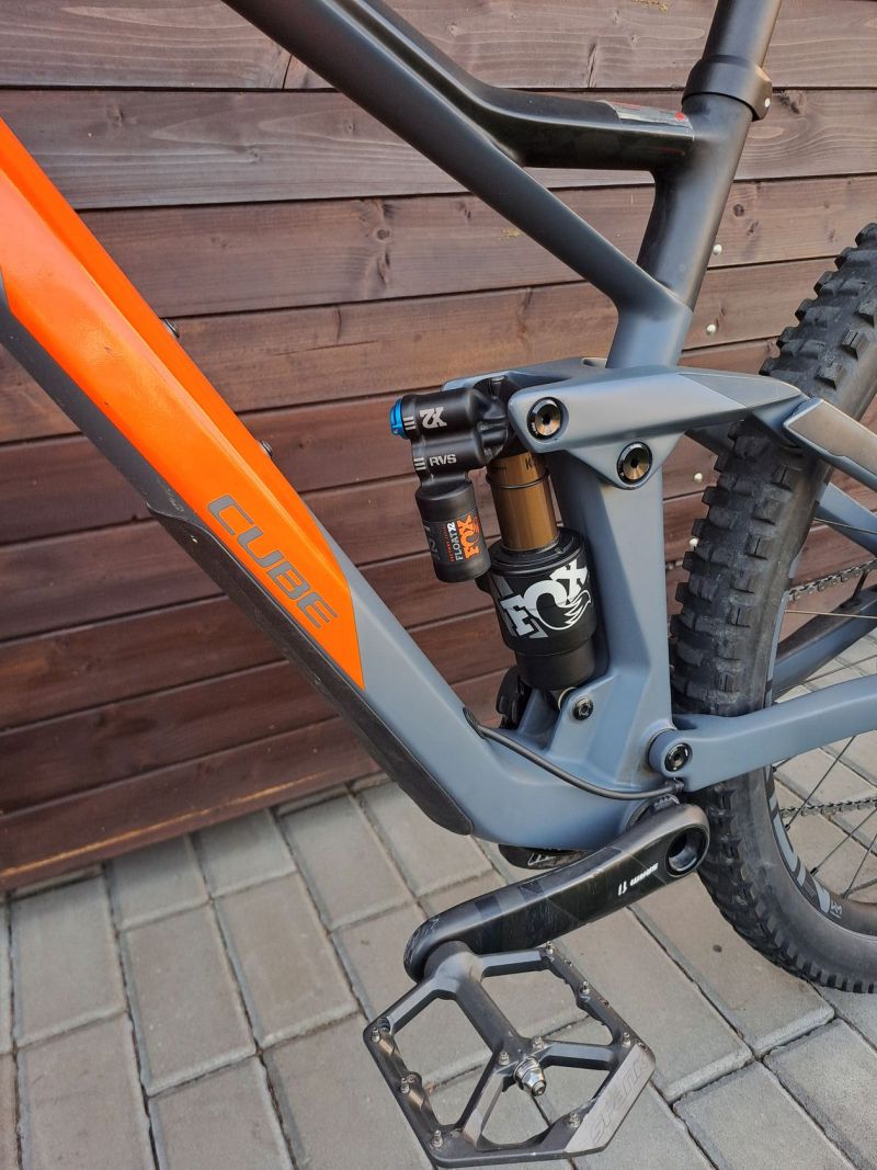 TOP enduro kolo Cube Stereo / velikost M / 29er kola / Fox po servisu / dobrý stav