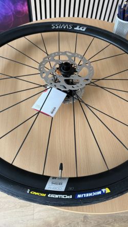 DT Swiss A1800 včetně Michelin POWER Road a kotoučů Shimano