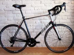 GIANT DEFY ALUXX na SAhimano 105, vel XL. Super stav
