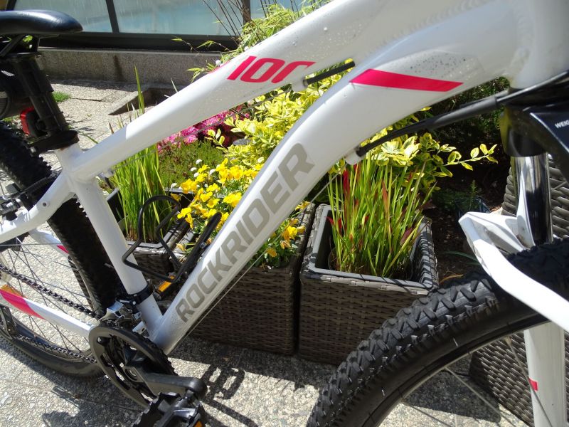 Dívčí - Dámské kolo Rockrider ST 100
